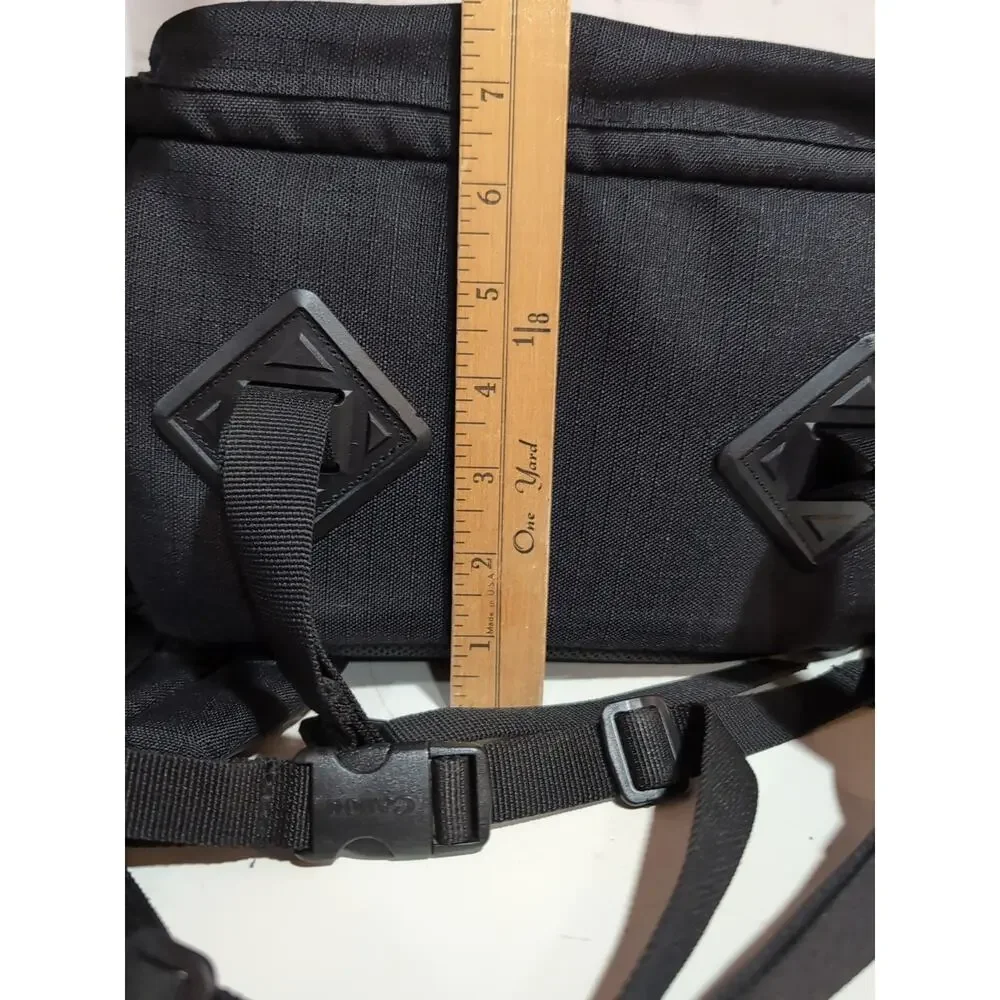 Canon DLSR 200 EF Deluxe Photo Backpack Straps Padded Dividers Black Green